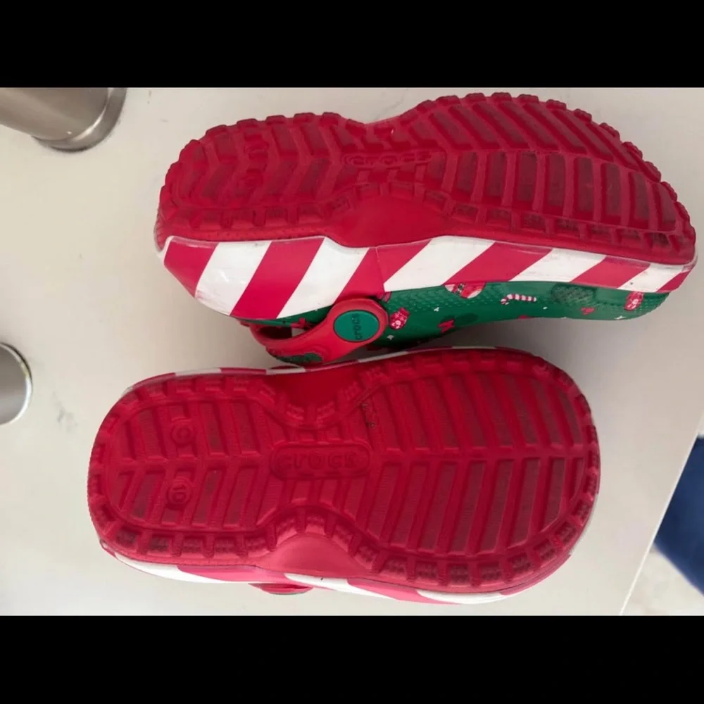 Crocs - Picture 2 of 4